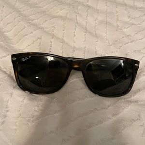 RayBan Polarized New Wayfarer Sunglasses Tortoise Gently Used